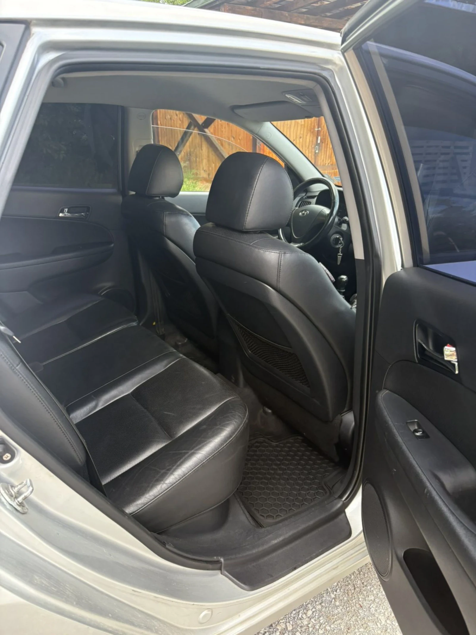 Hyundai I30 1.6 CRDI, снимка 6 - Автомобили и джипове - 54623543