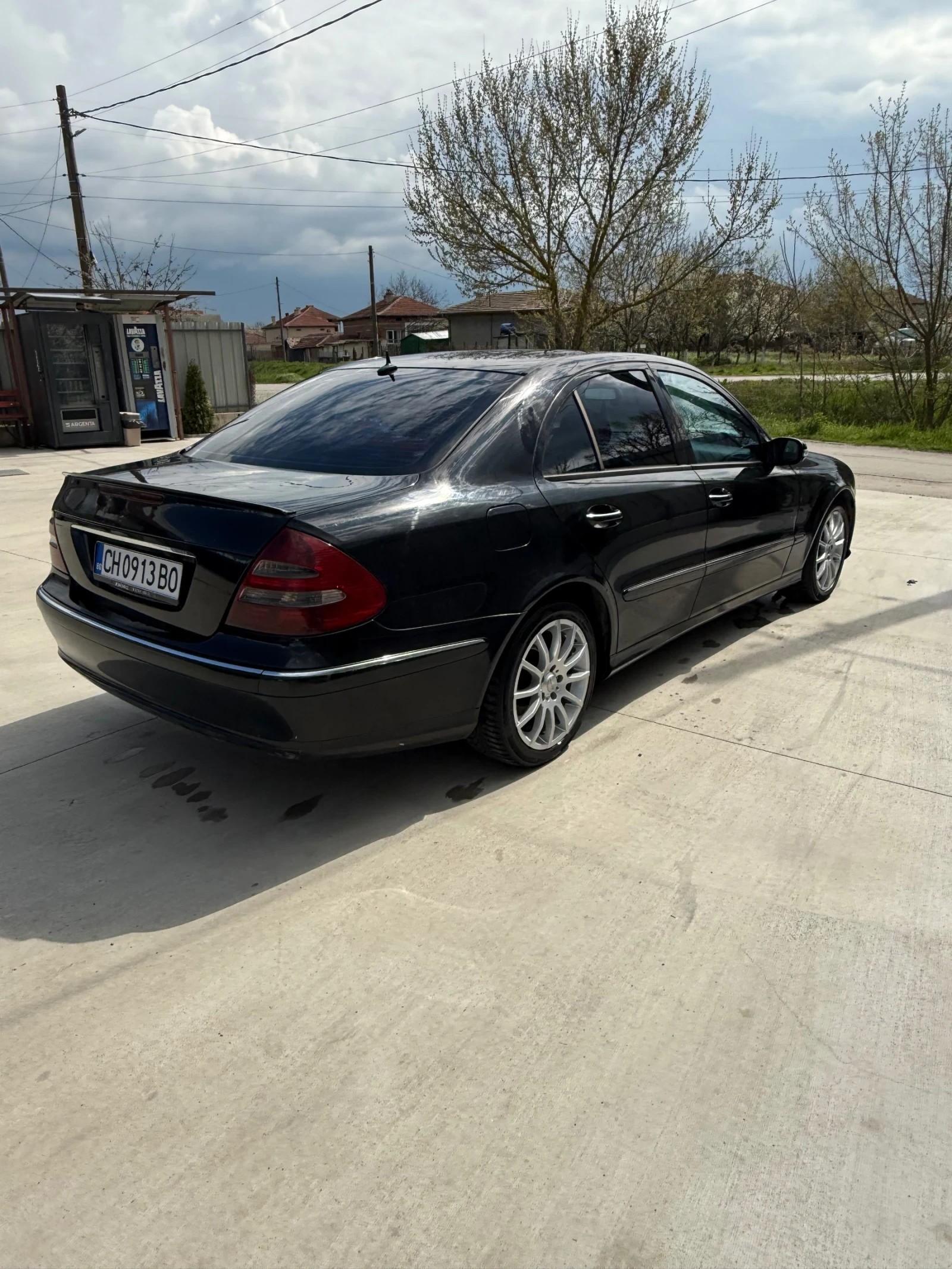Mercedes-Benz E 270, снимка 6 - Автомобили и джипове - 54799326