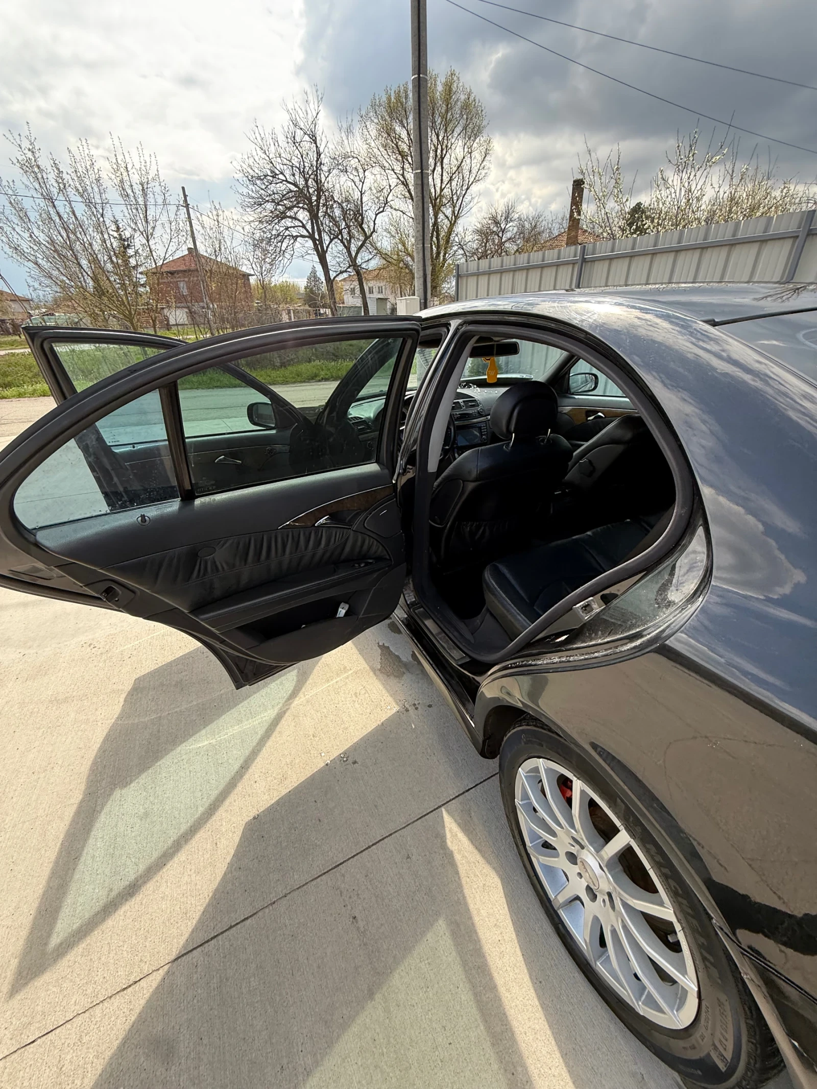 Mercedes-Benz E 270, снимка 9 - Автомобили и джипове - 54799326