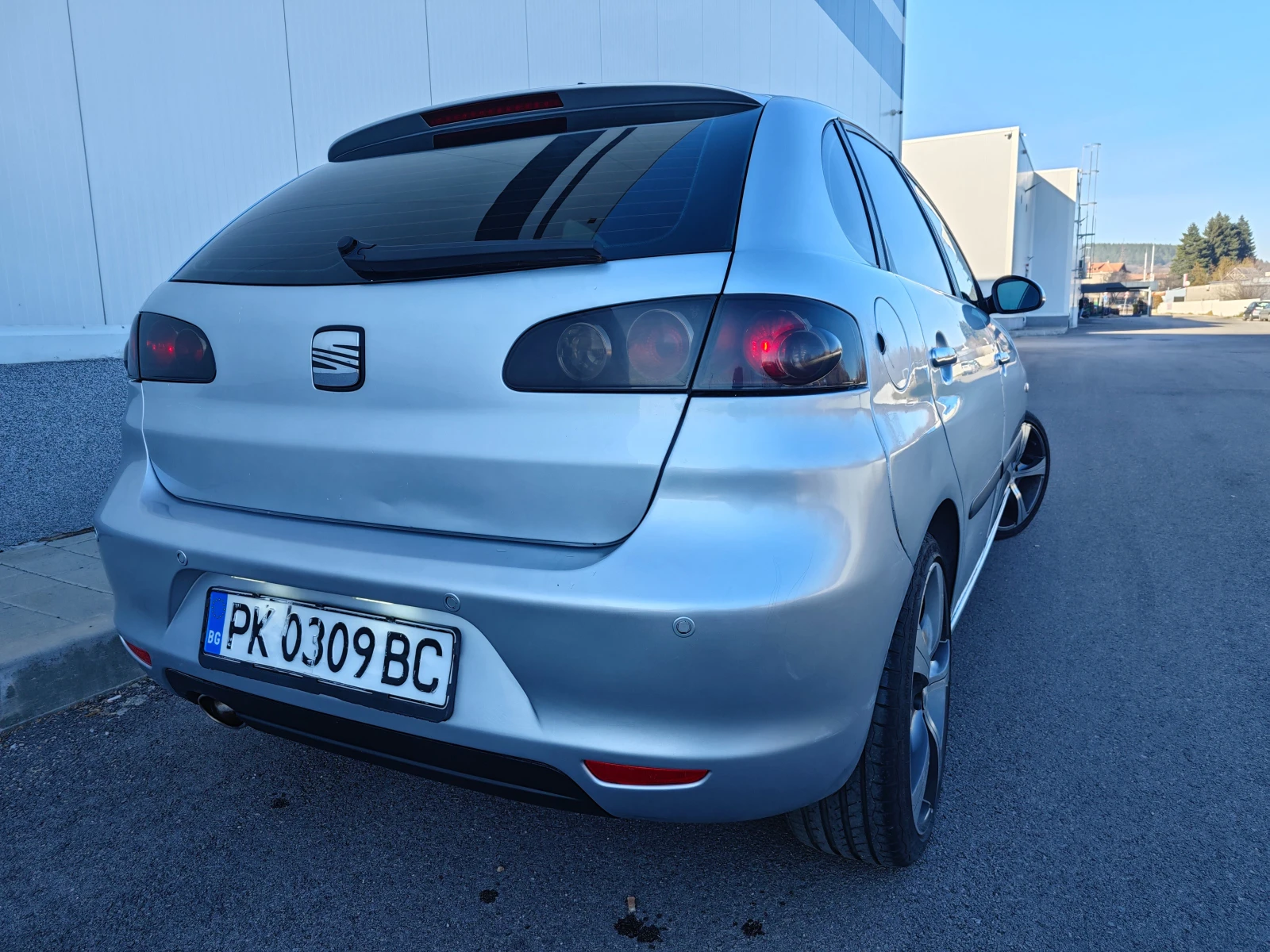 Seat Ibiza, снимка 4 - Автомобили и джипове - 54977222
