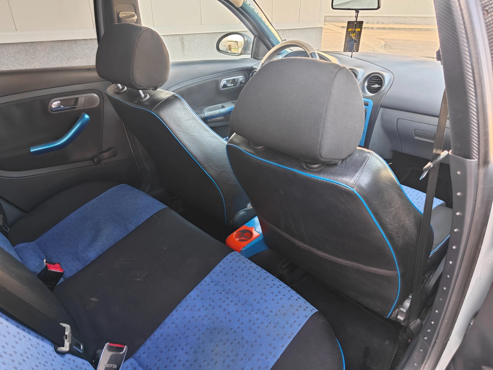Seat Ibiza, снимка 7 - Автомобили и джипове - 54977222