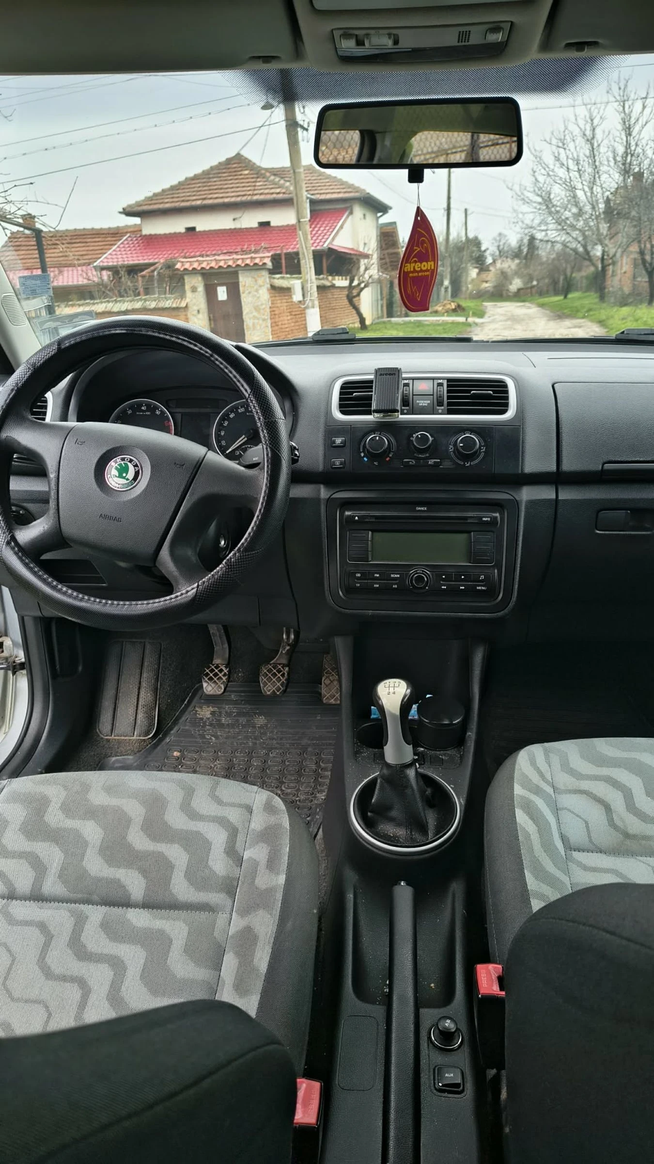 Skoda Fabia 1.2, снимка 3 - Автомобили и джипове - 55326424