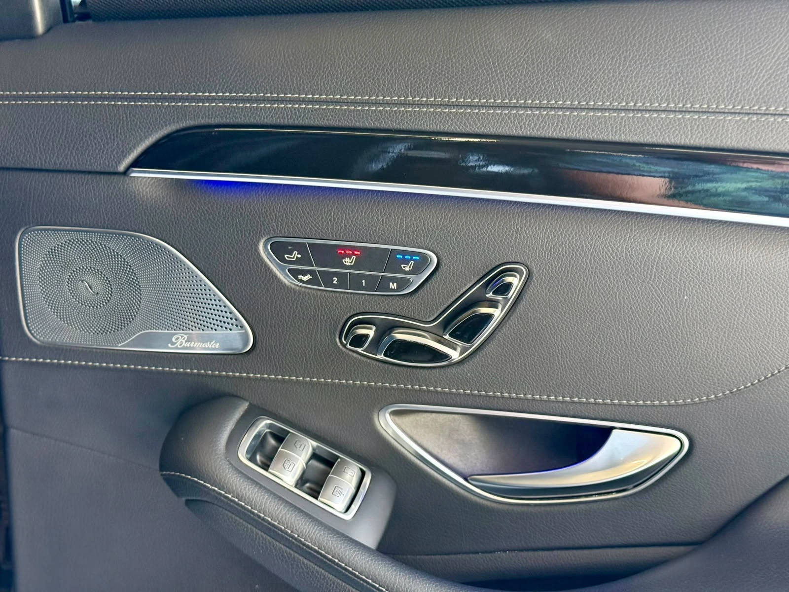 Mercedes-Benz S 500 L* AMG* 4M* Burmester* TV* FULL* ЛИЗИНГ , снимка 13 - Автомобили и джипове - 55571784