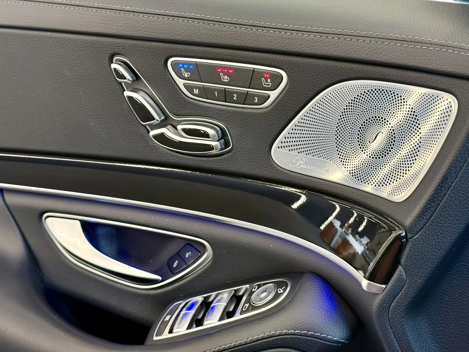 Mercedes-Benz S 500 L* AMG* 4M* Burmester* TV* FULL* ЛИЗИНГ , снимка 7 - Автомобили и джипове - 55571784