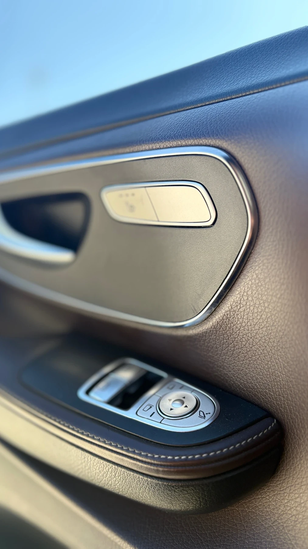 Mercedes-Benz V 300, снимка 15 - Автомобили и джипове - 55582580