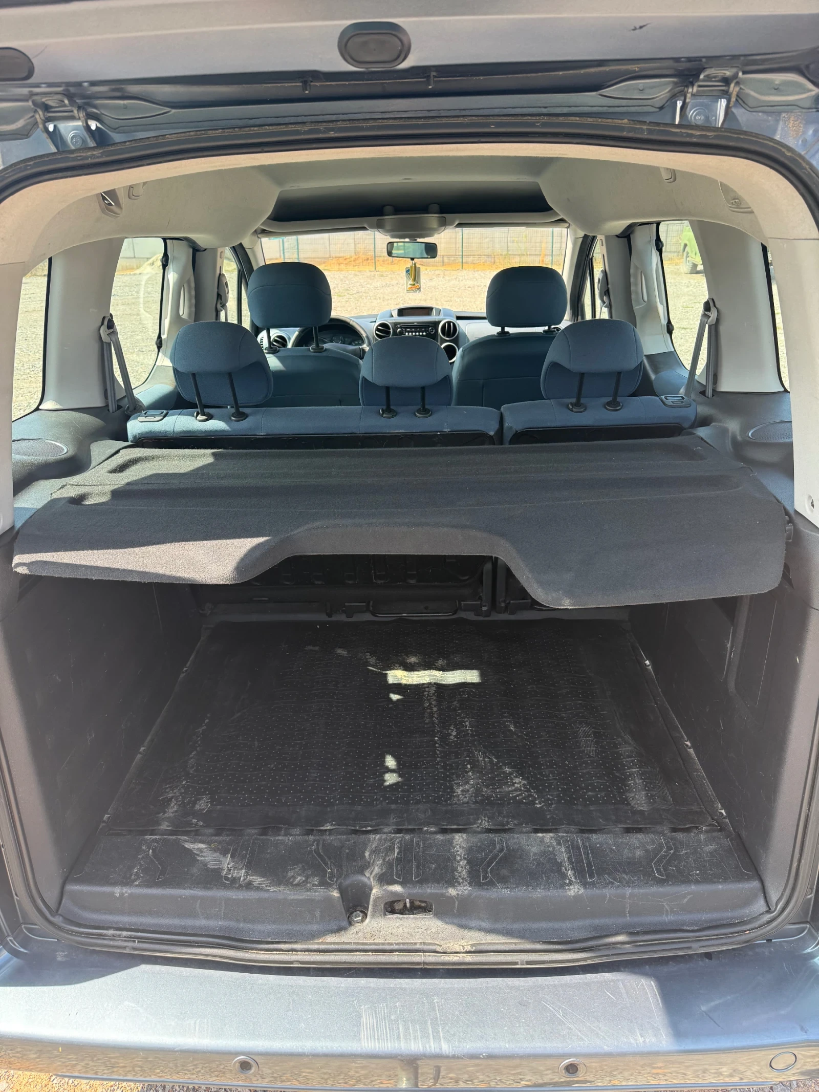 Citroen Berlingo 1.6 HDI KLIMA, снимка 6 - Автомобили и джипове - 56137933