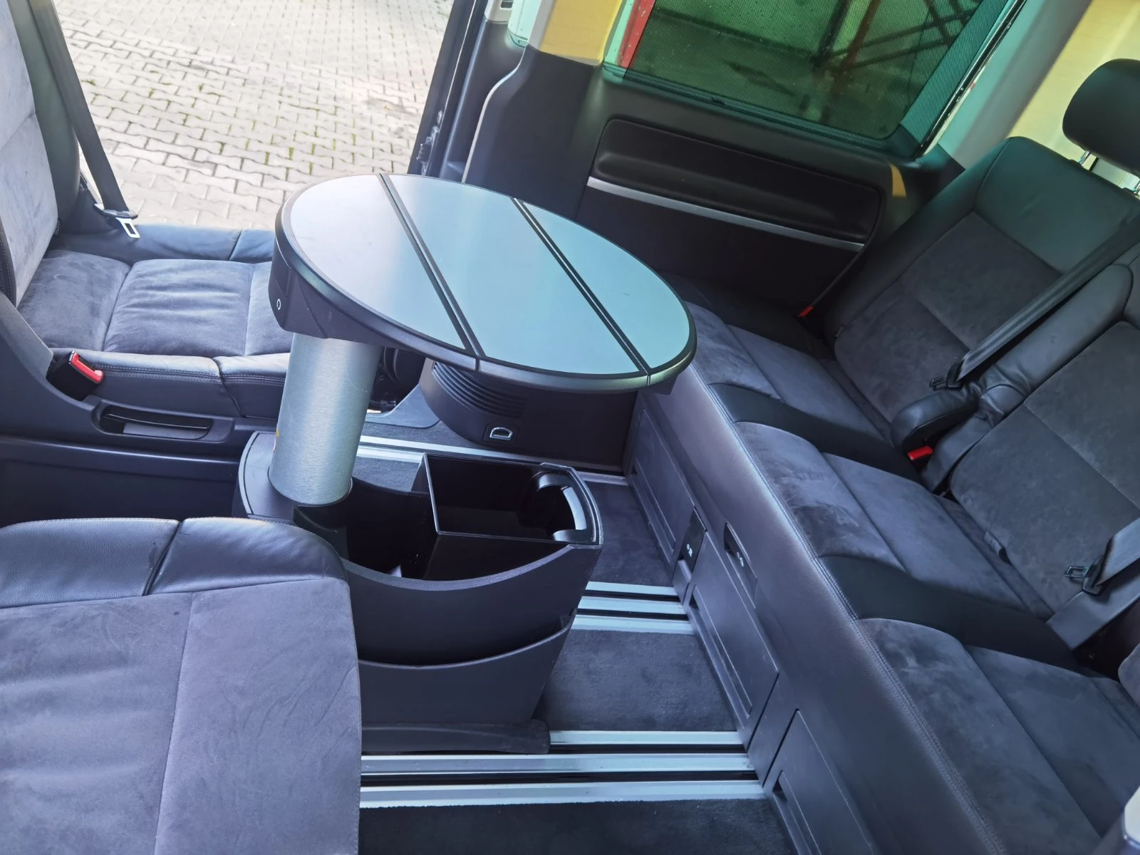 VW Multivan Сервизна история-Highline-FULL, снимка 3 - Автомобили и джипове - 56315531