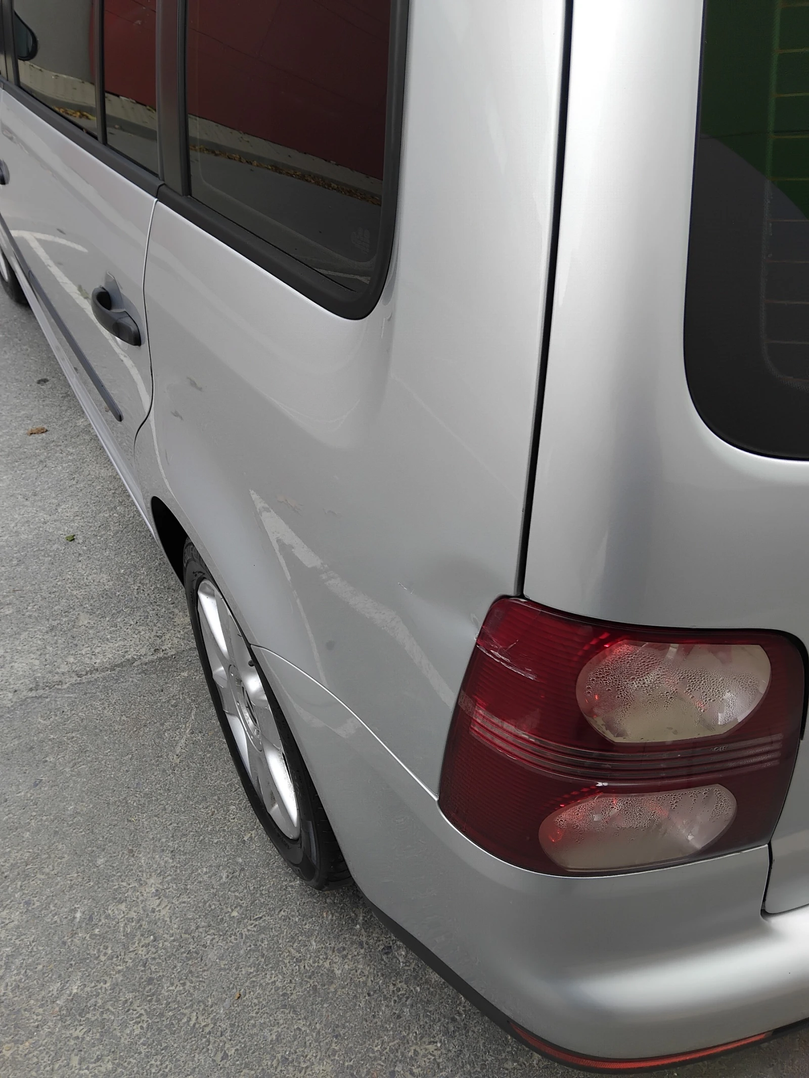 VW Touran, снимка 7 - Автомобили и джипове - 56569411