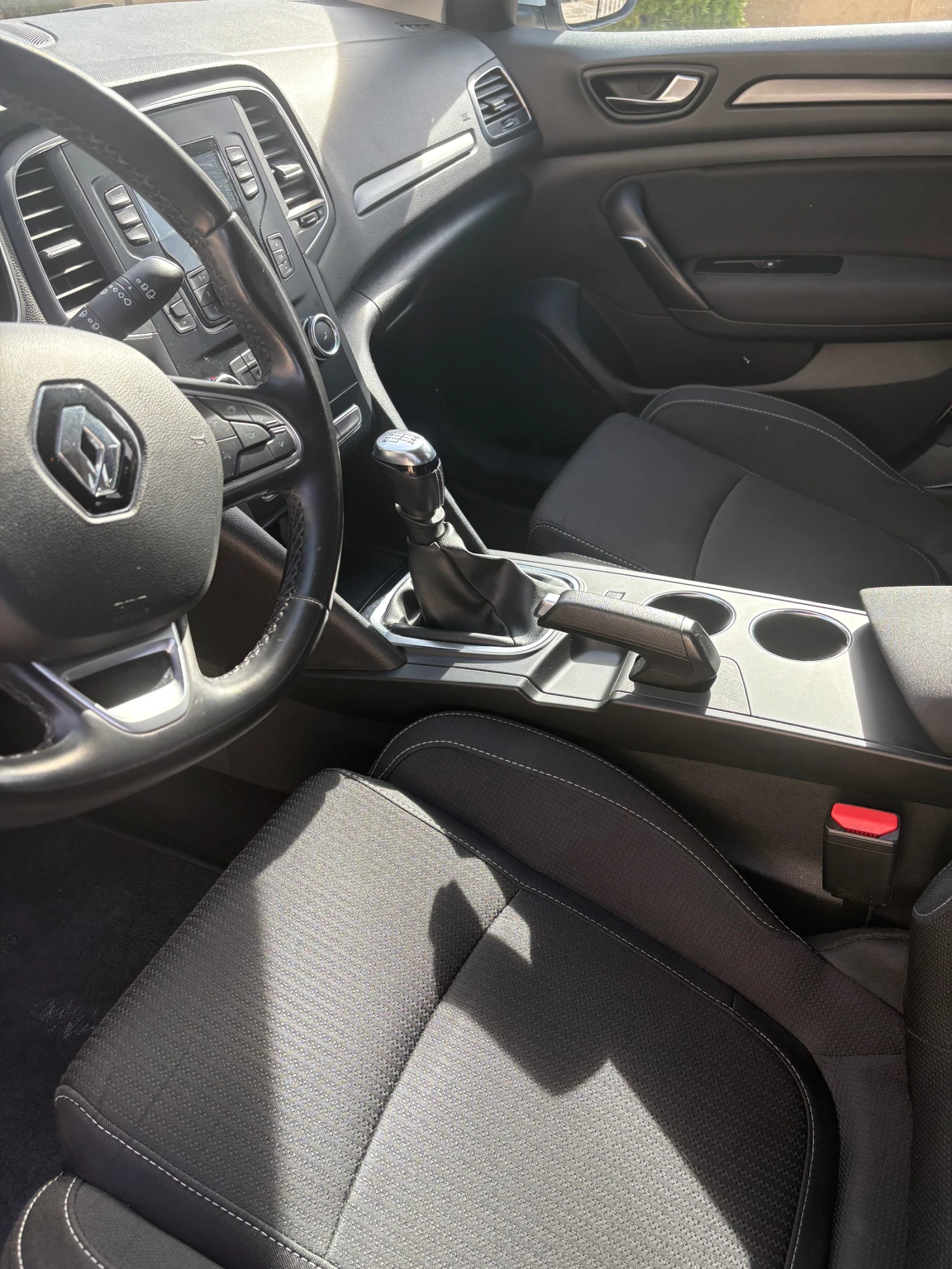 Renault Megane, снимка 5 - Автомобили и джипове - 56668877