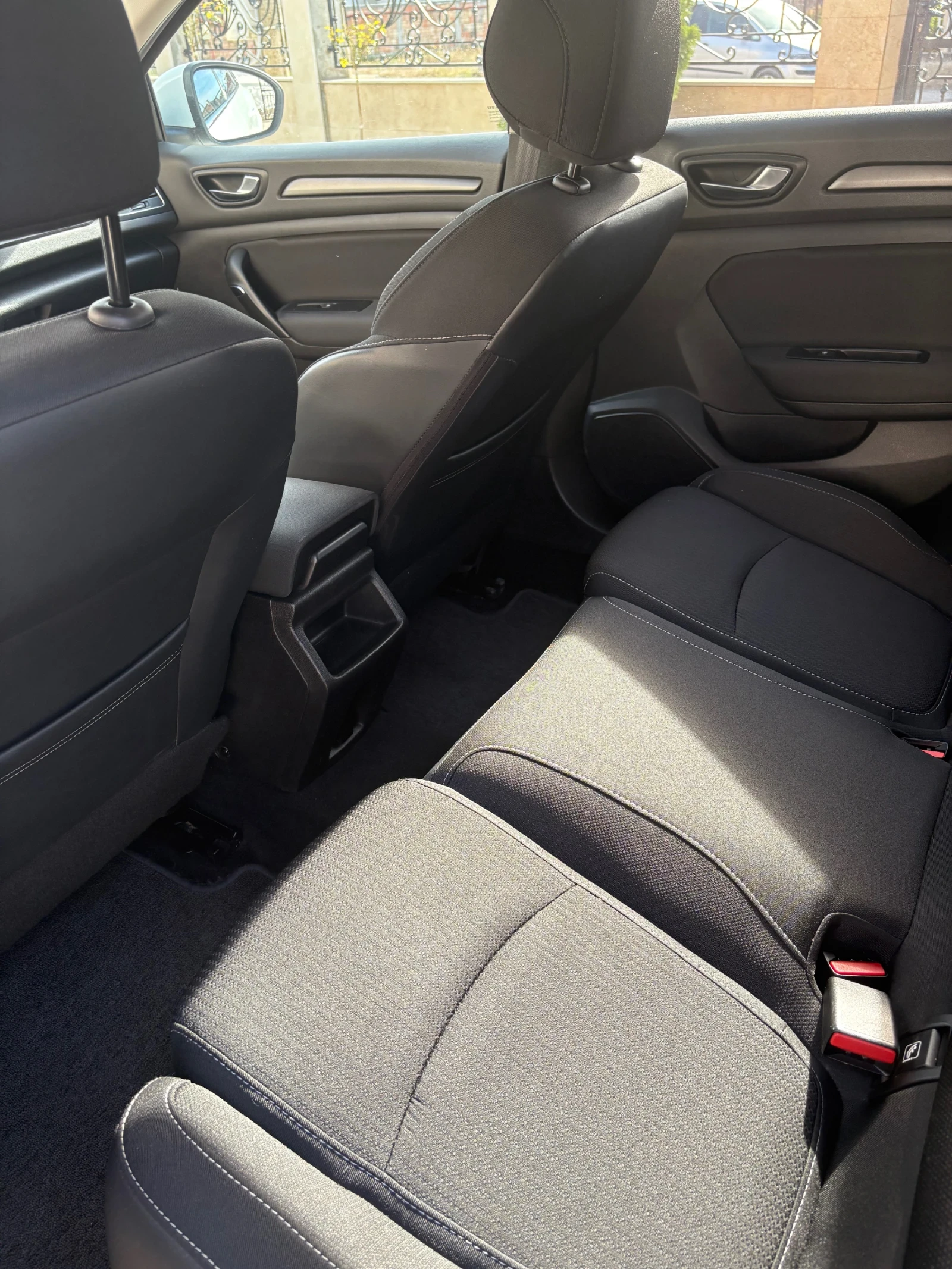 Renault Megane, снимка 7 - Автомобили и джипове - 56668877