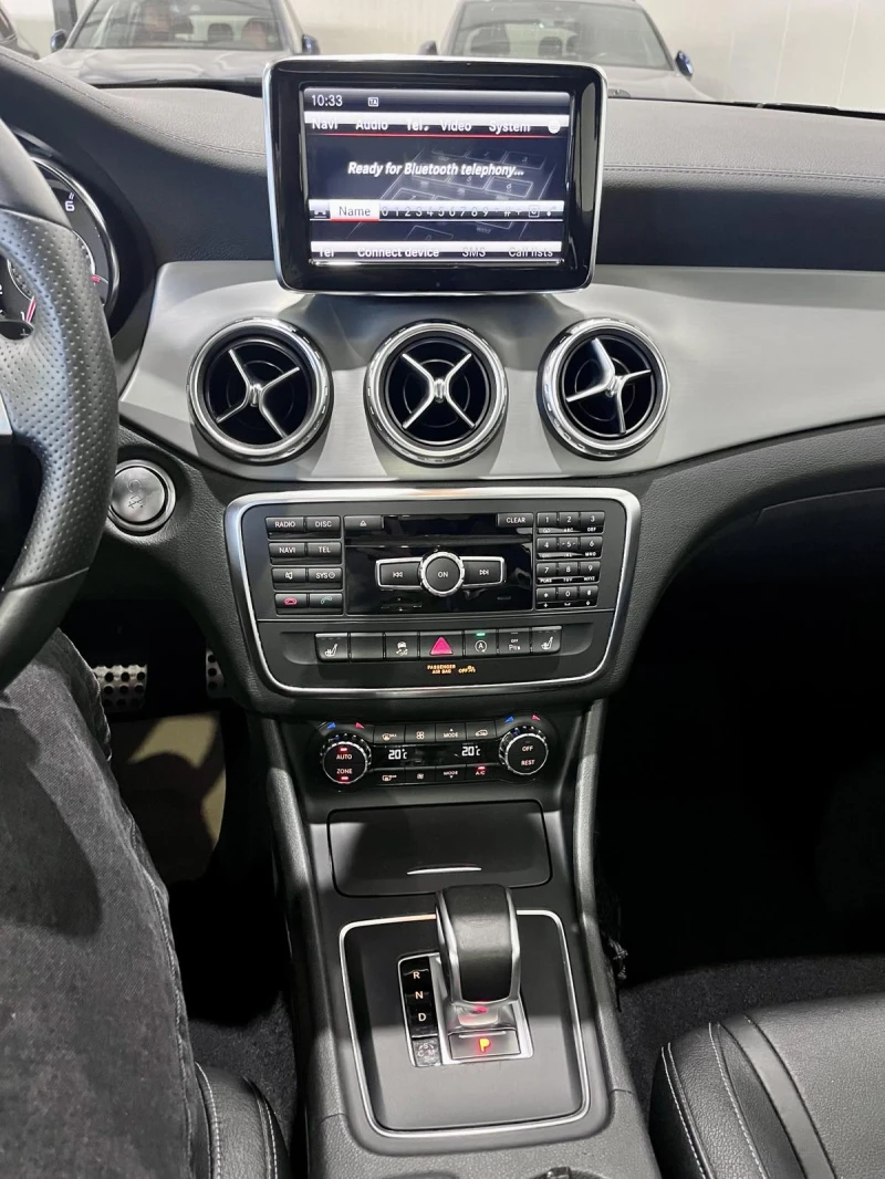 Mercedes-Benz GLA 45 AMG 4M AMG Night Package, снимка 16 - Автомобили и джипове - 51299871