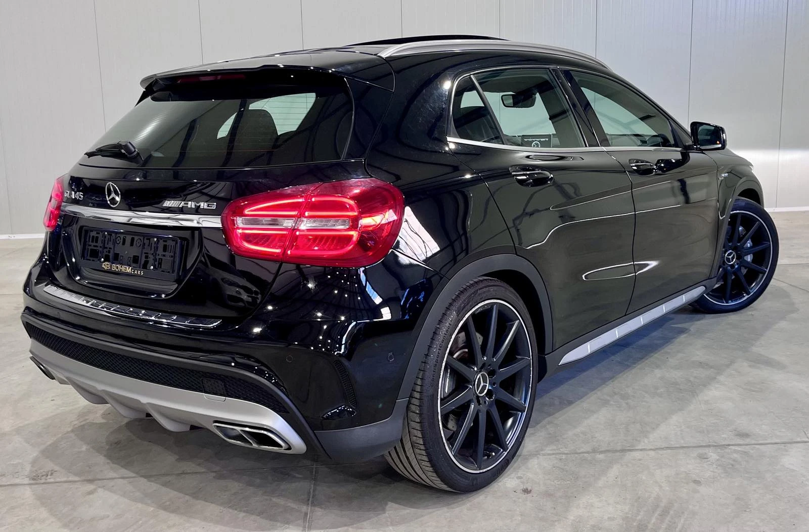 Mercedes-Benz GLA 45 AMG 4M AMG Night Package - изображение 5