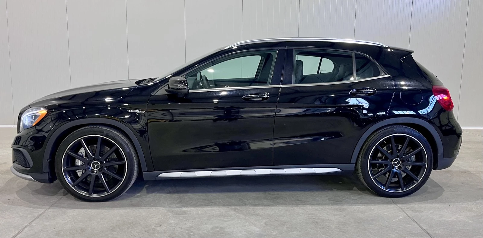 Mercedes-Benz GLA 45 AMG 4M AMG Night Package - изображение 2