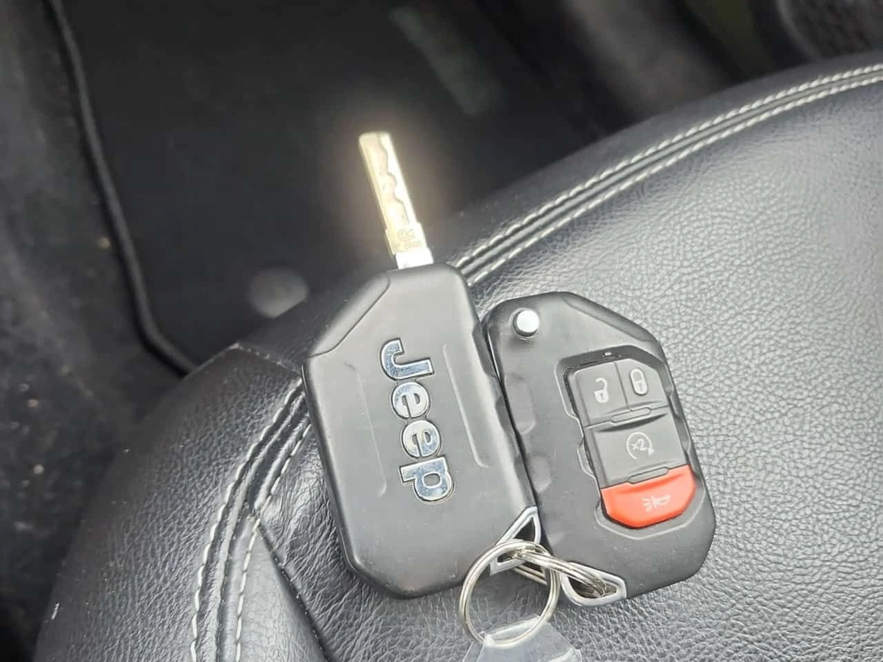 Jeep Wrangler * UNLIMITED SAHARA * CARFAX * 2 КЛЮЧА - изображение 8