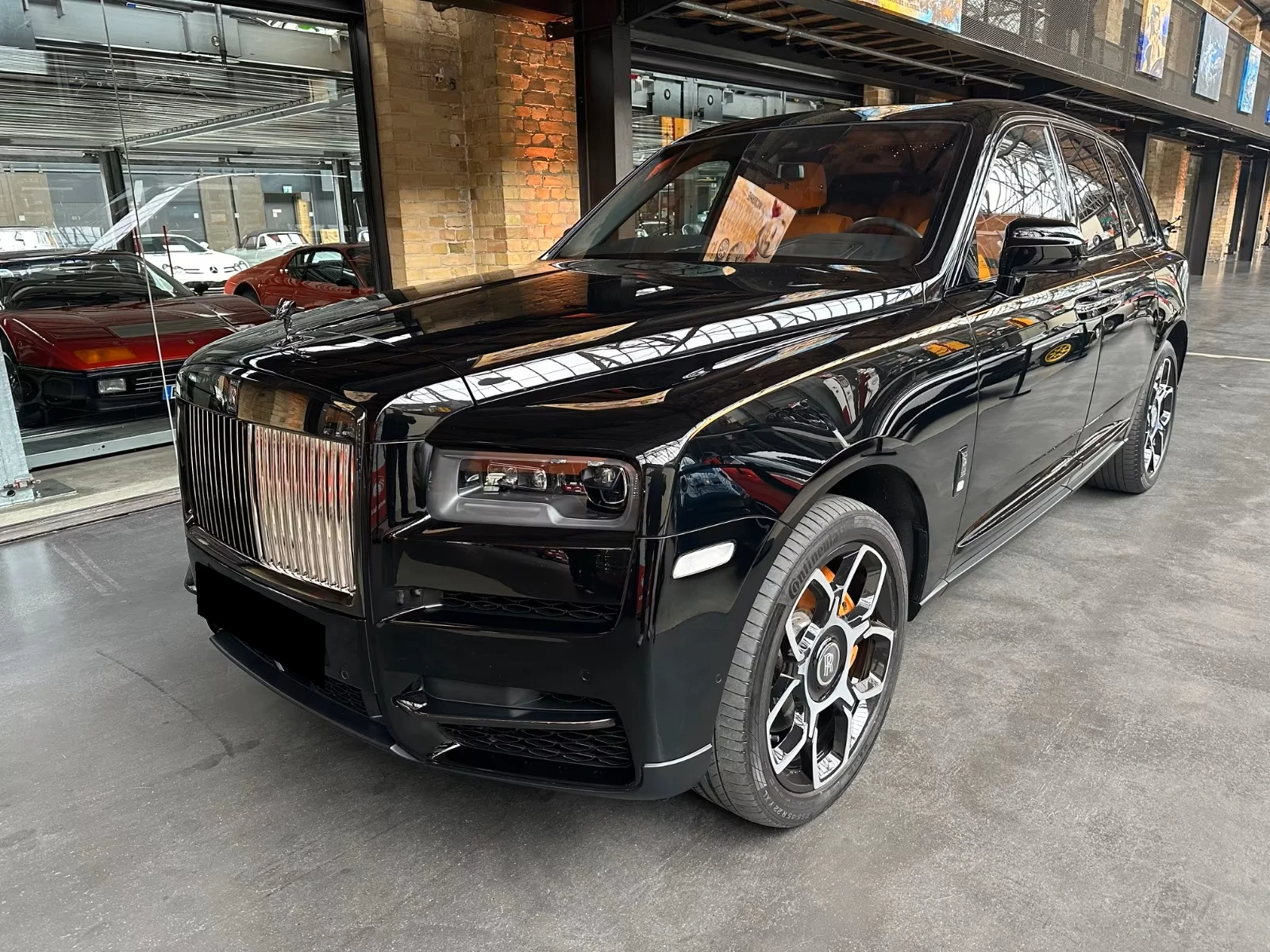 Rolls-Royce Cullinan Mandarin 