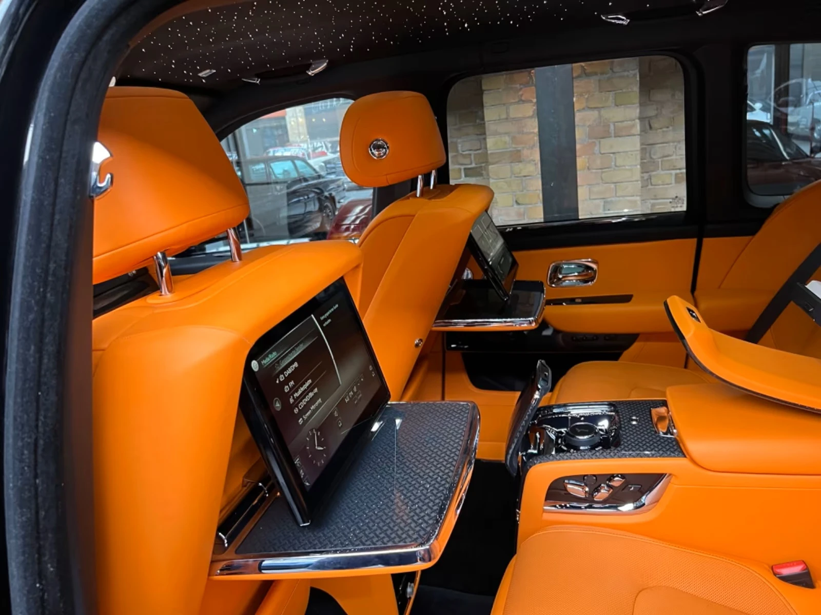 Rolls-Royce Cullinan Mandarin , снимка 14 - Автомобили и джипове - 53769921
