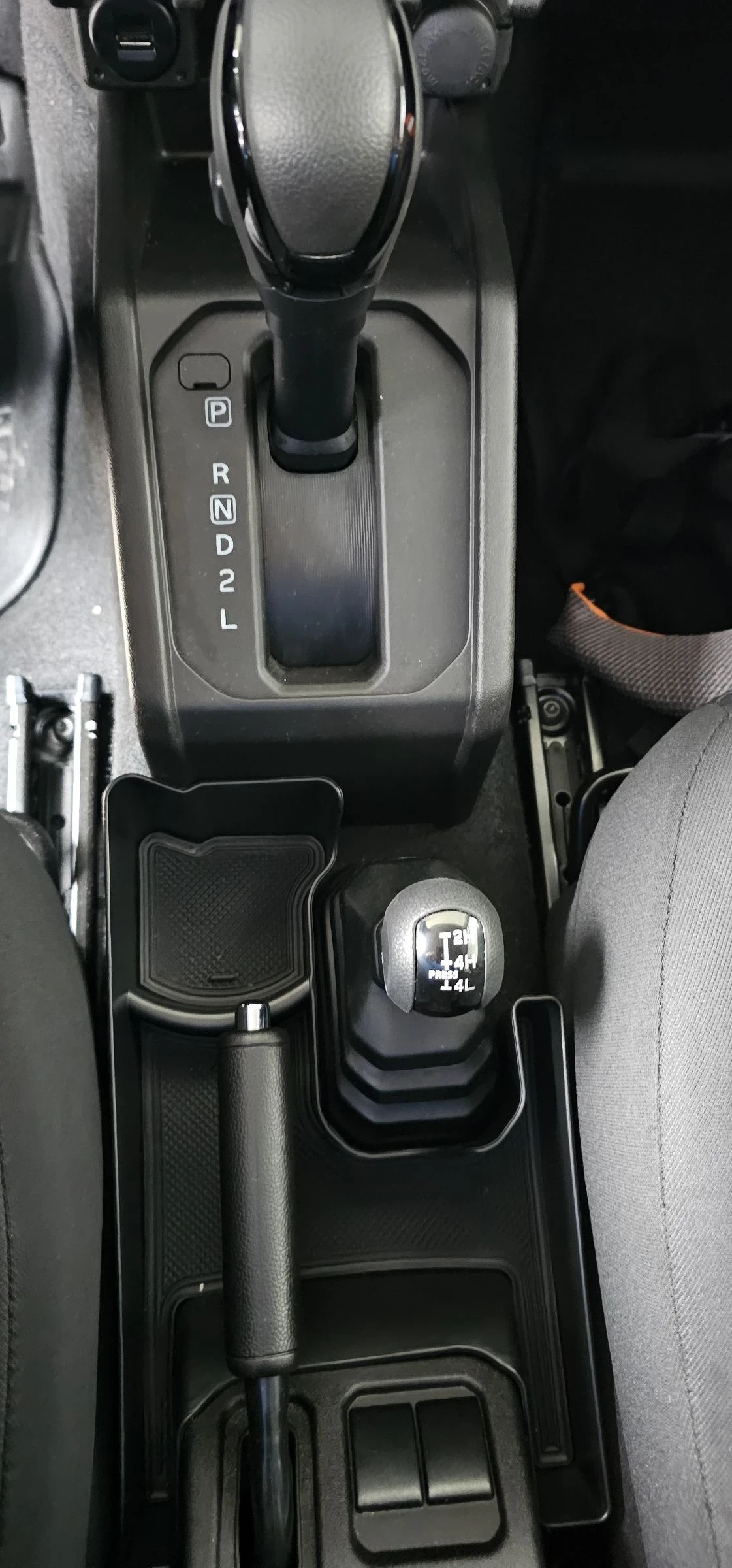 Suzuki Jimny, снимка 9 - Автомобили и джипове - 54402798