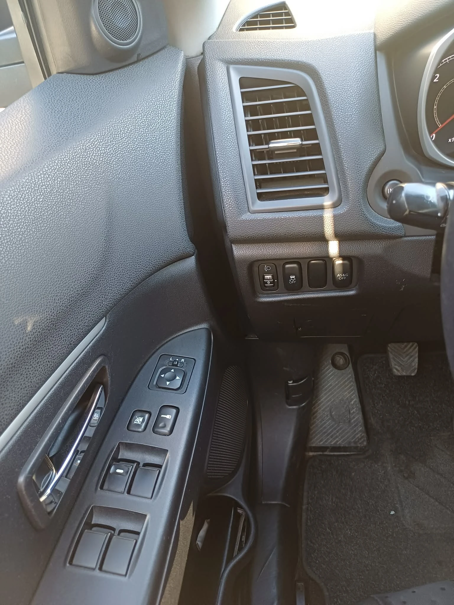 Mitsubishi ASX, снимка 11 - Автомобили и джипове - 54867385