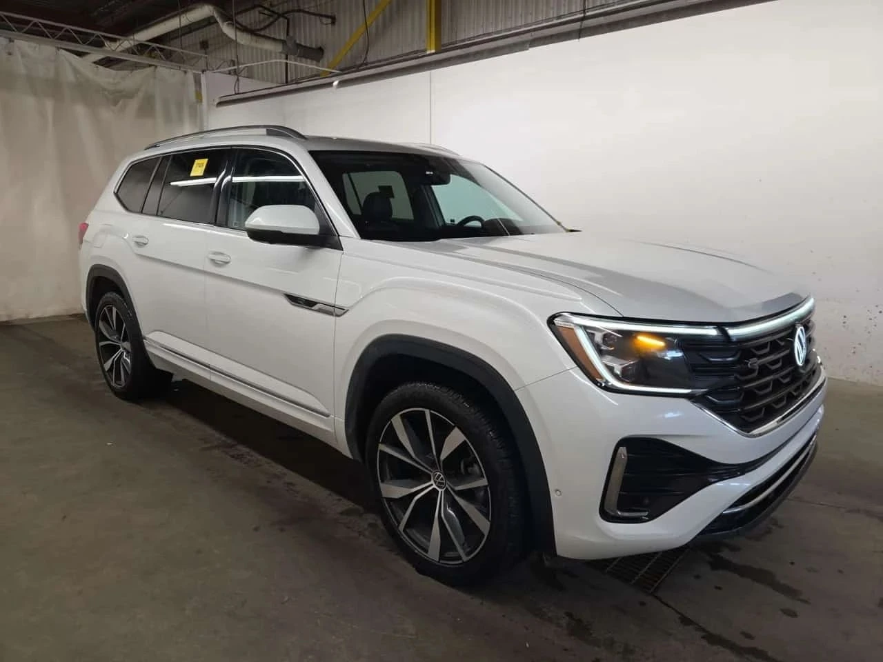 VW Atlas, снимка 2 - Автомобили и джипове - 56707099