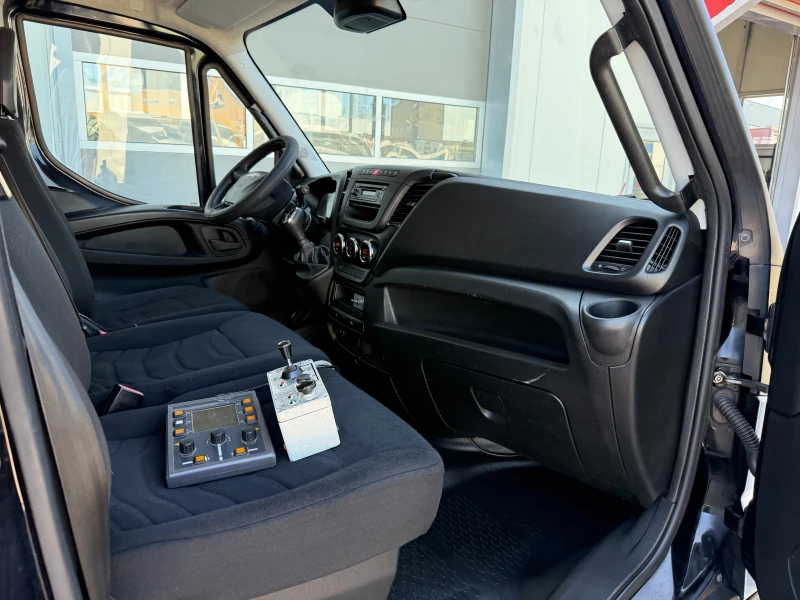 Iveco Daily Снегорин с Опесъчител 35 C 13 Категория &#34;Б&#34, снимка 12 - Бусове и автобуси - 50520950