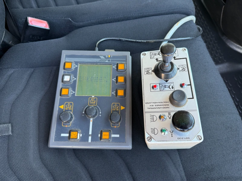 Iveco Daily Снегорин с Опесъчител 35 C 13 Категория &#34;Б&#34, снимка 13 - Бусове и автобуси - 50520950