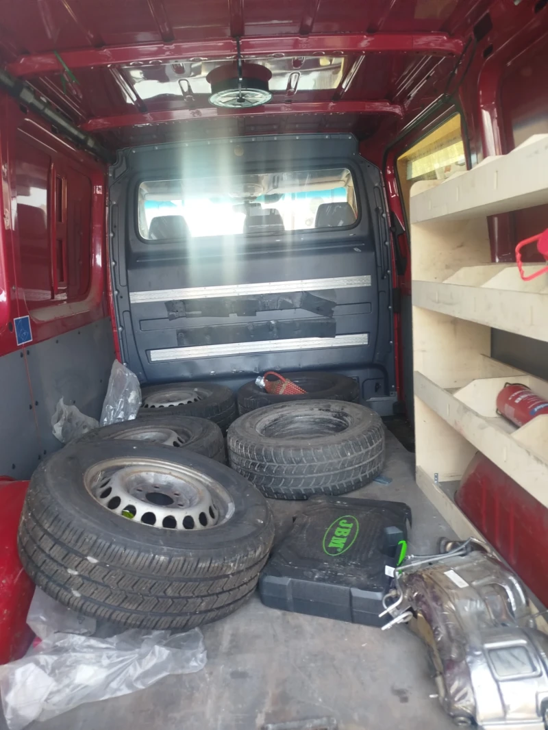 VW Crafter, снимка 3 - Бусове и автобуси - 53132361