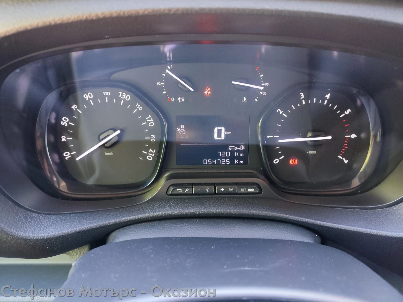 Opel Vivaro Cargo M Edition 1.5 Diesel (102hp) MT6, снимка 9 - Бусове и автобуси - 55698910