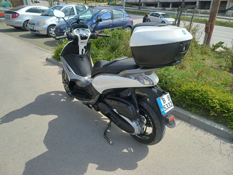 Piaggio Beverly 350 ABS ASR, снимка 3 - Мотоциклети и мототехника - 50059851