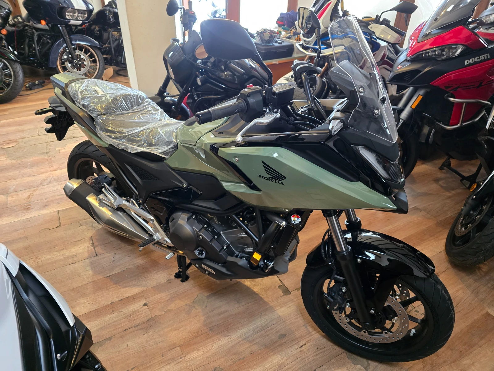 Honda Nc 750x DCT!2025/2026!!! New!!! Km.0!! Euro 5+ !!! | Mobile.bg � ����������� 2