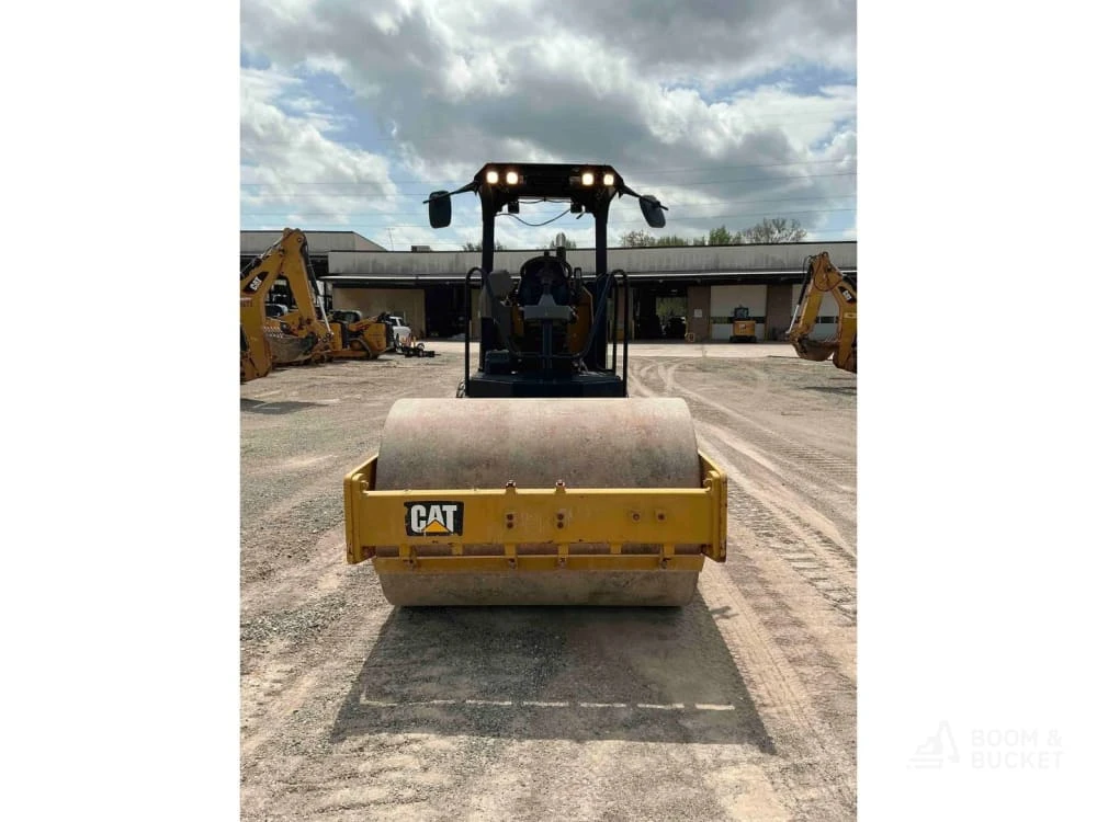 Валяк Cat CS44B, снимка 2 - Индустриална техника - 54642943