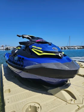 ����� �� �������� �� ���� Bombardier Sea Doo Wake Pro 230
