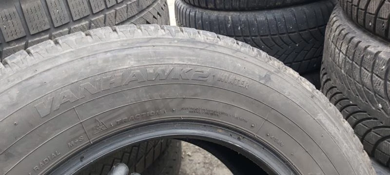 Гуми Зимни 235/65R16, снимка 7 - Гуми и джанти - 31257367