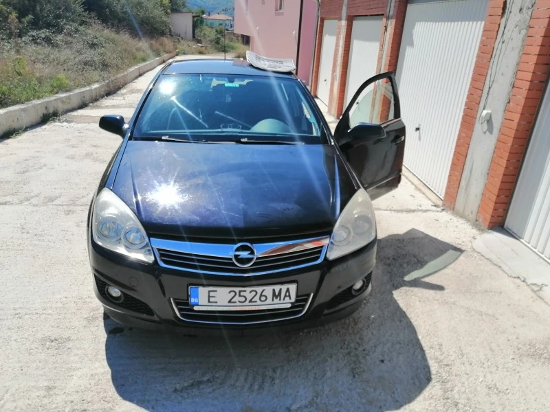 Opel Astra H, снимка 2 - Автомобили и джипове - 47004903