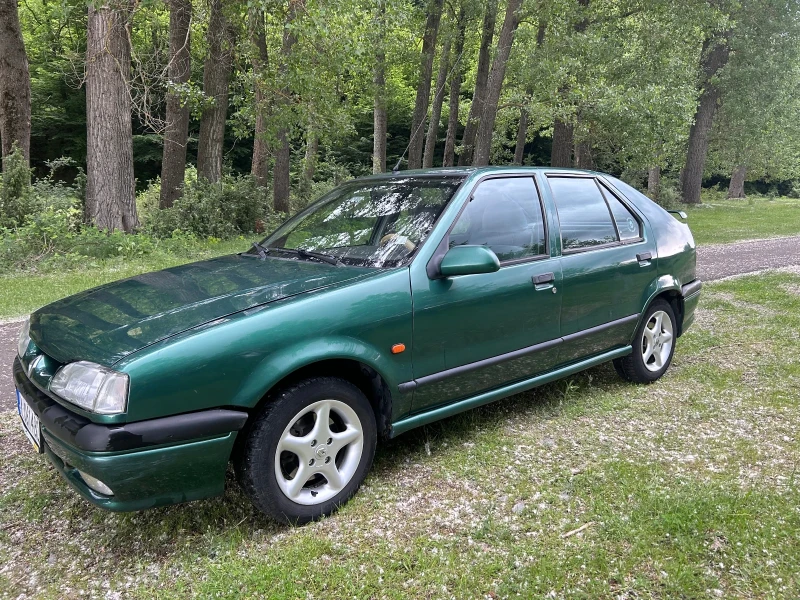 Renault 19 Gas/Benzin 1.8, снимка 4 - Автомобили и джипове - 47303564