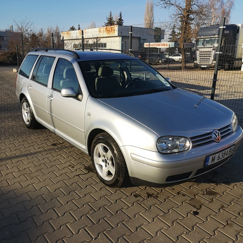 VW Golf 2.0 , снимка 10 - Автомобили и джипове - 49559326