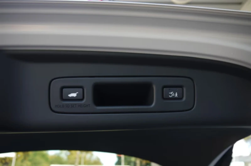 Honda ZR-V 2.0/ADVANCE/184HP/e:HEV/HUD/PANO/NAVI/AMBI/270f, снимка 8 - Автомобили и джипове - 50810705