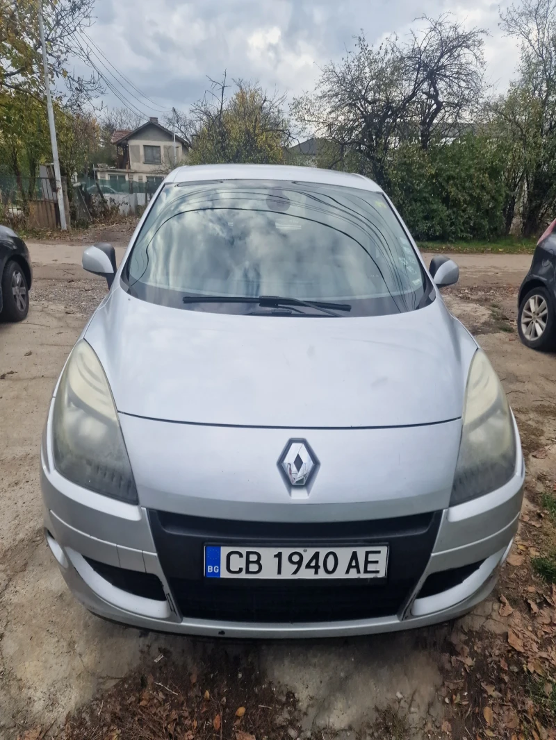 Renault Scenic . 