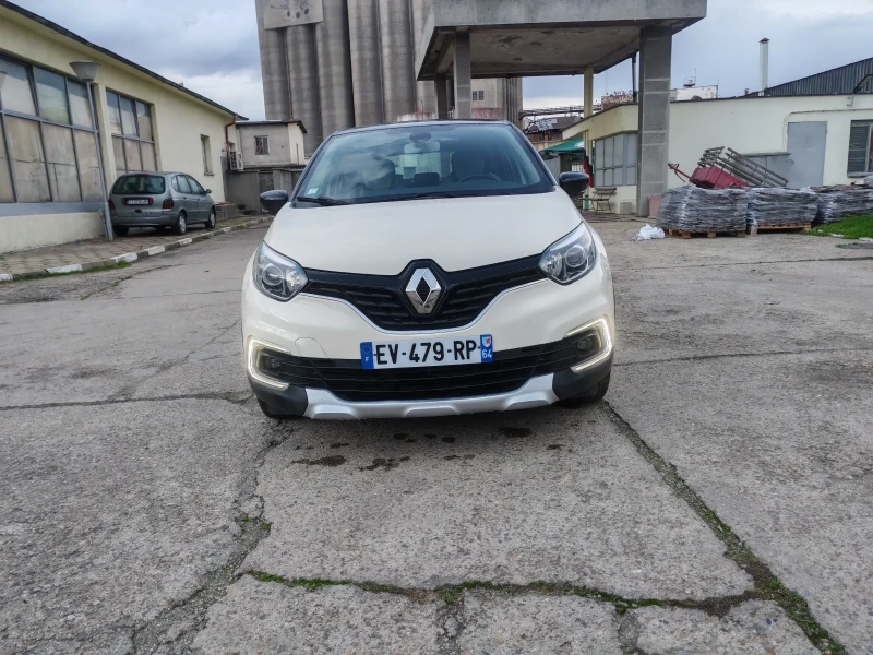 Renault Captur Euro 6, снимка 2 - Автомобили и джипове - 52513639