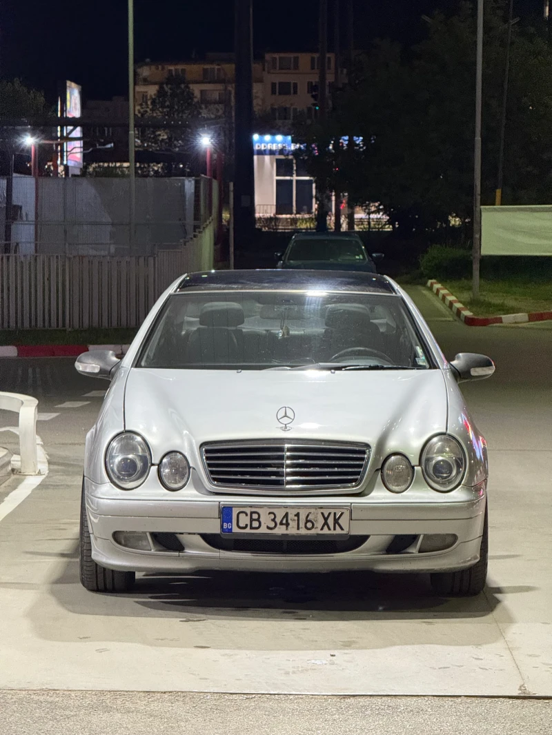 Mercedes-Benz CLK Facelift 200 Kompressor, снимка 3 - Автомобили и джипове - 52554526