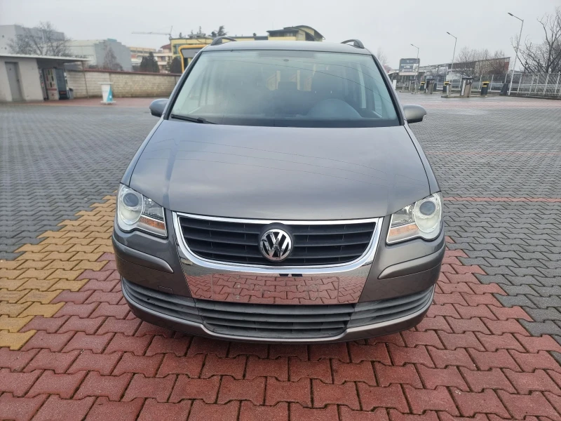 VW Touran 1.9 TDI , снимка 8 - Автомобили и джипове - 53019348