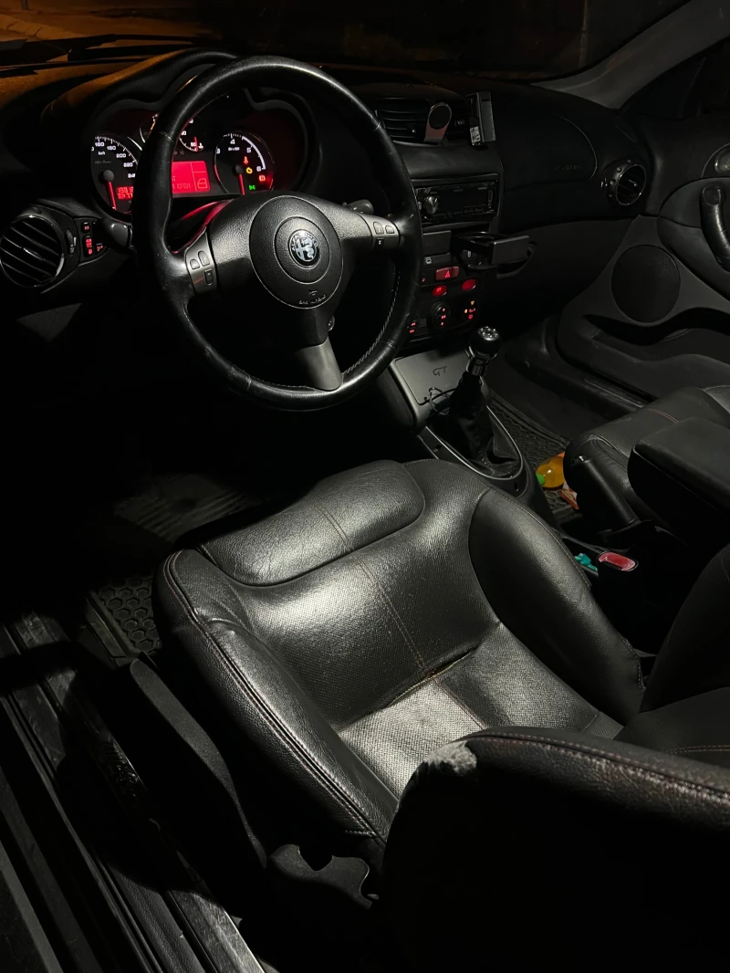 Alfa Romeo Gt, снимка 14 - Автомобили и джипове - 53022172