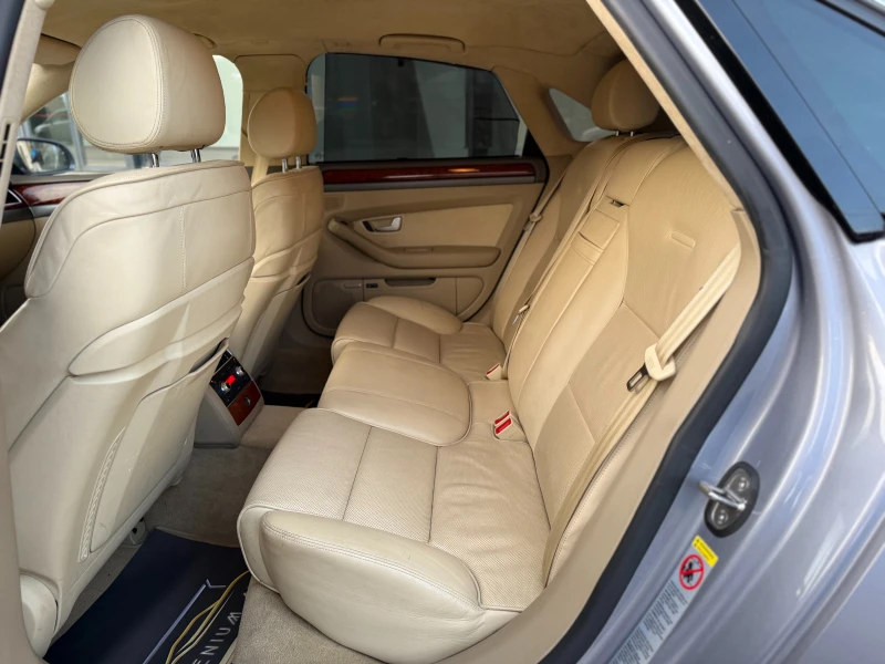 Audi A8 6 МЕСЕЦА ГАРАНЦИЯ/4.2i 335к.с. Всички Екстри , снимка 8 - Автомобили и джипове - 53186892