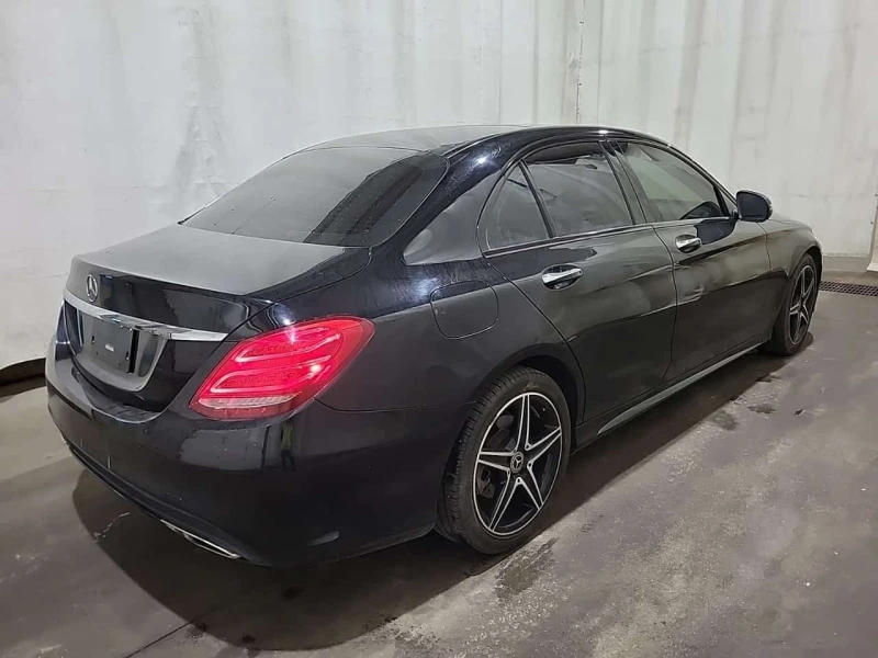 Mercedes-Benz C 300 * CARFAX * ЦЕНА ДО БГ, снимка 4 - Автомобили и джипове - 53524580