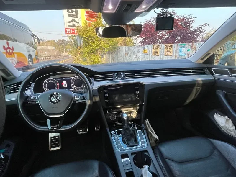 VW Arteon 2.0 Tdi Premium, снимка 13 - Автомобили и джипове - 56113124