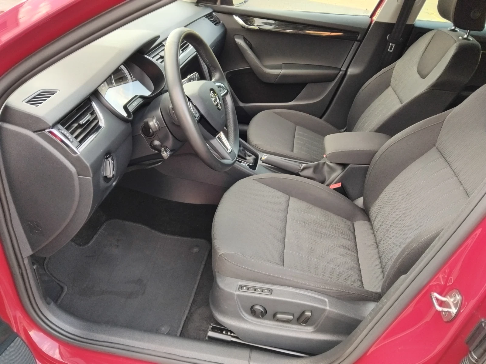 Skoda Octavia 1.5 GTEC CNG Метан, снимка 1