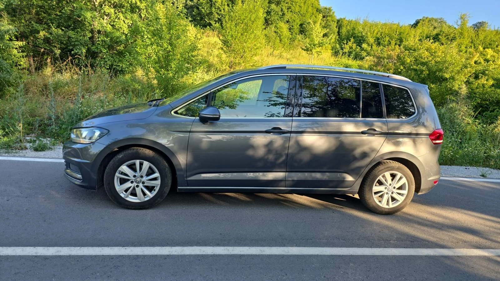 VW Touran 2.0TDI Highline - изображение 10