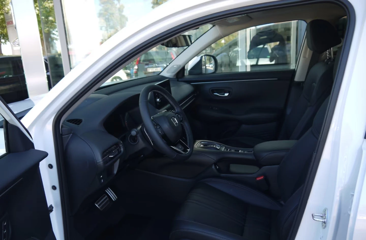 Honda ZR-V 2.0/ADVANCE/184HP/e:HEV/HUD/PANO/NAVI/AMBI/270f - изображение 10