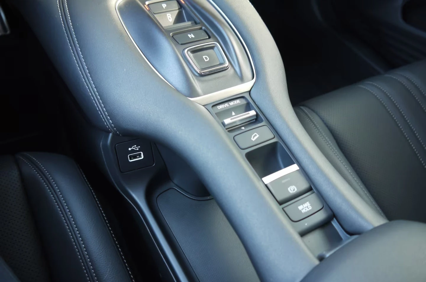 Honda ZR-V 2.0/ADVANCE/184HP/e:HEV/HUD/PANO/NAVI/AMBI/270f | Mobile.bg   14