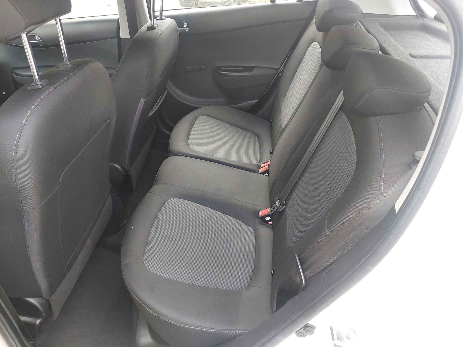 Hyundai I20 1, 2i 80ps LED - изображение 8