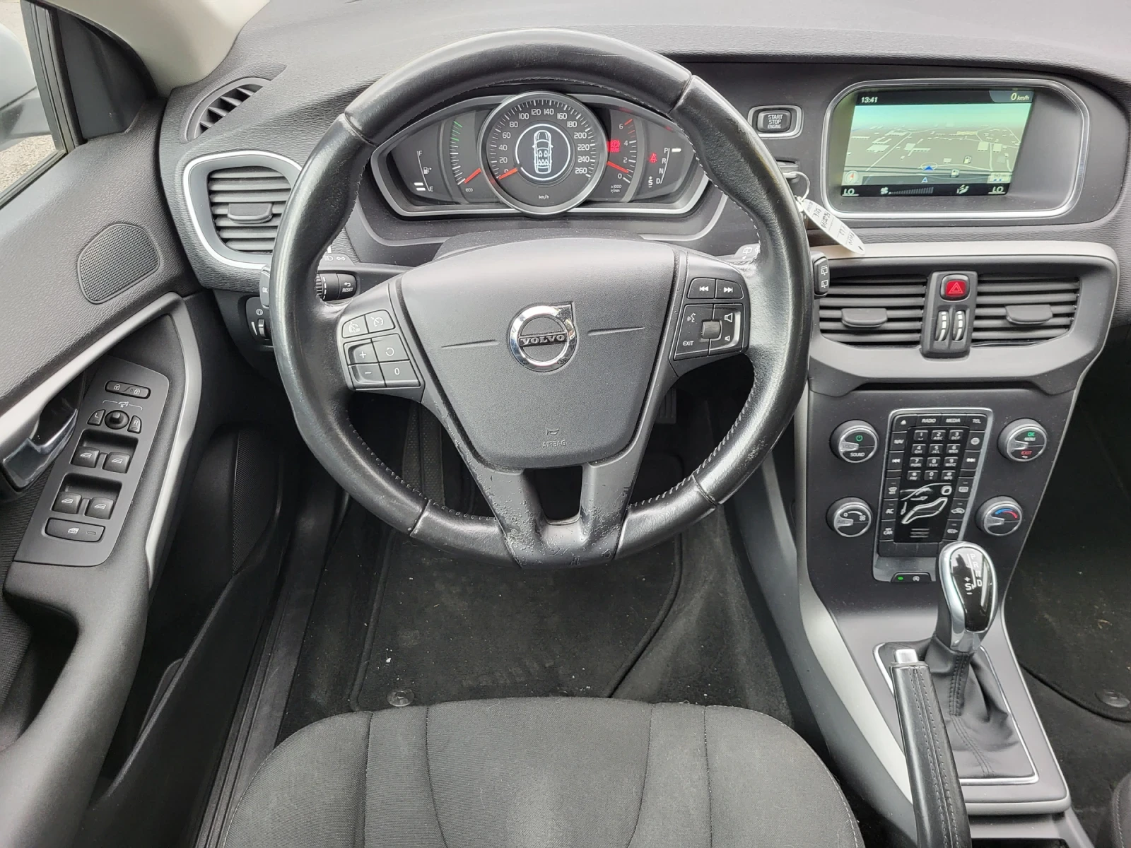 Volvo V40 2.0 D2 120 KC EURO 6B НОВ ВНОС ИТАЛИЯ  - изображение 10